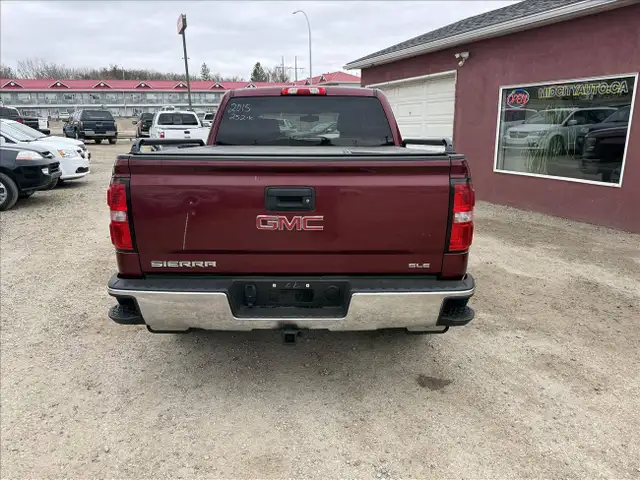 2015 GMC Sierra 1500 SLE Crew Cab Short Box 4WD - Photo 4