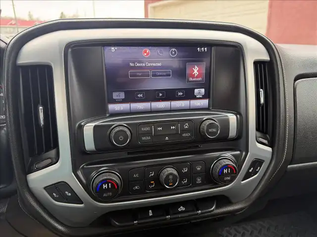 2015 GMC Sierra 1500 SLE Crew Cab Short Box 4WD - Photo 10