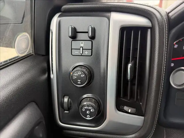 2015 GMC Sierra 1500 SLE Crew Cab Short Box 4WD - Photo 18