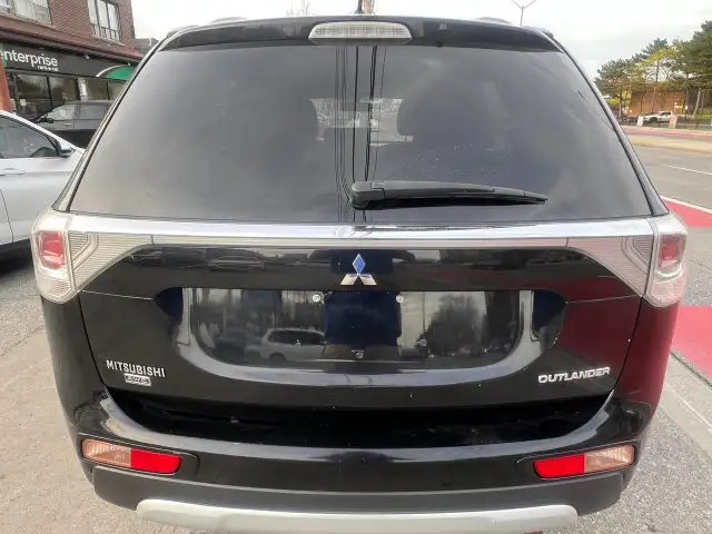 2015 Mitsubishi Outlander 7 SEATS- 4WD- HEATED SEATS - Photo 6