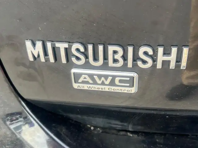 2015 Mitsubishi Outlander 7 SEATS- 4WD- HEATED SEATS - Photo 7
