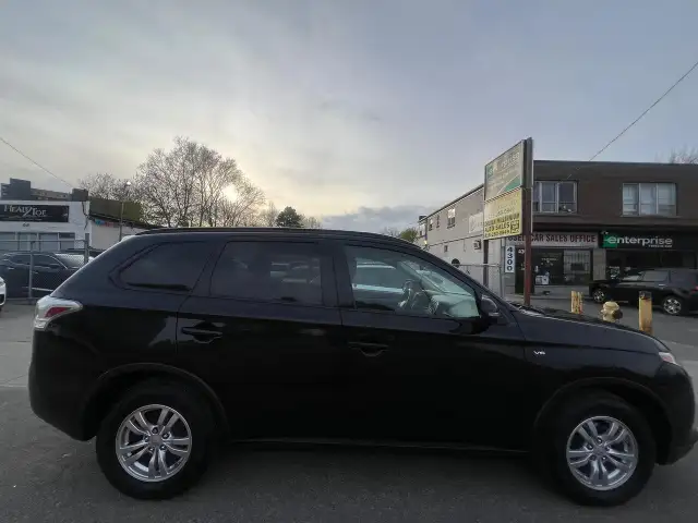 2015 Mitsubishi Outlander 7 SEATS- 4WD- HEATED SEATS - Photo 9