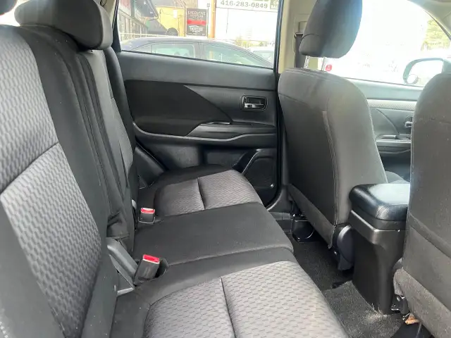 2015 Mitsubishi Outlander 7 SEATS- 4WD- HEATED SEATS - Photo 19