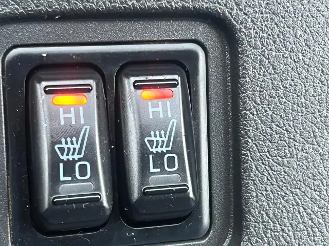 2015 Mitsubishi Outlander 7 SEATS- 4WD- HEATED SEATS - Photo 28