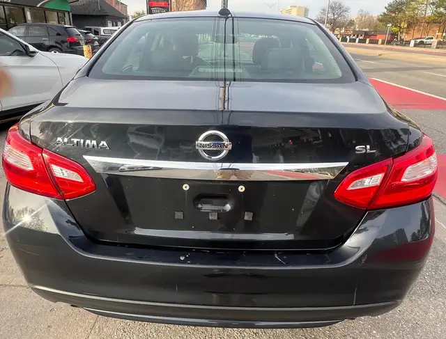 2016 Nissan Altima LEATHER-BACK CAM- NAV-SUNROOF & MORE! - Photo 6