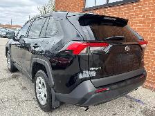 2021 Toyota RAV4 LE FWD - Photo 4