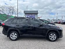 2021 Toyota RAV4 LE FWD - Photo 7