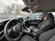 2021 Toyota RAV4 LE FWD - Photo 9