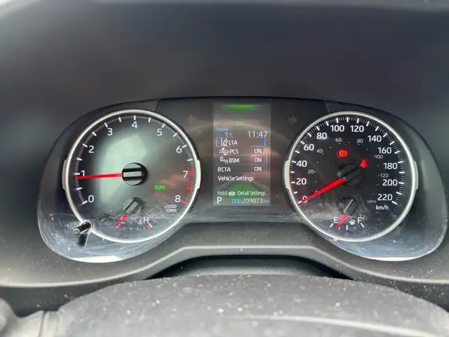 2021 Toyota RAV4 LE FWD - Photo 10