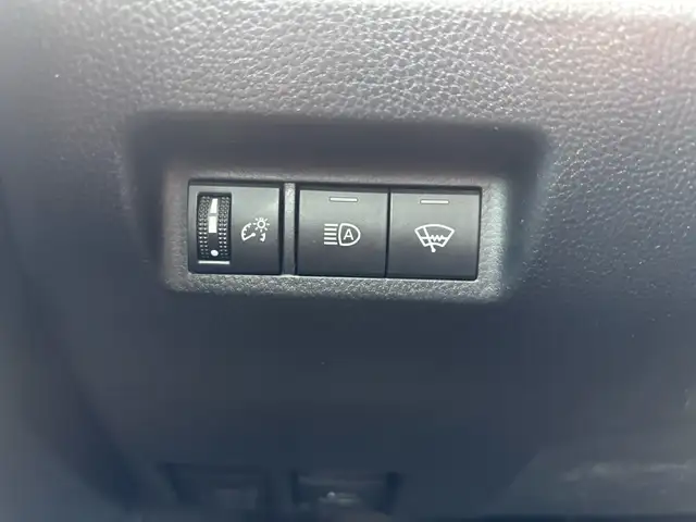 2021 Toyota RAV4 LE FWD - Photo 14