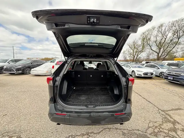2021 Toyota RAV4 LE FWD - Photo 22