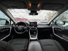 2021 Toyota RAV4 LE FWD - Photo 25