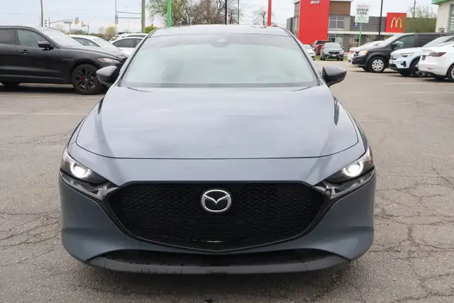 2023 Mazda MAZDA3 - Photo 2