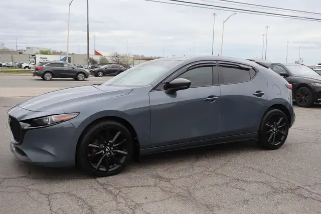 2023 Mazda MAZDA3 - Photo 3