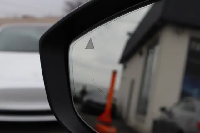 2023 Mazda MAZDA3 - Photo 17
