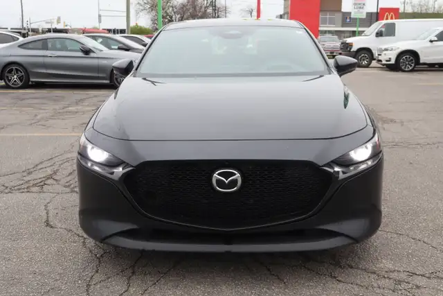 2024 Mazda MAZDA3 - Photo 2