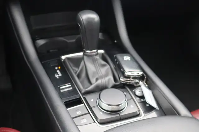 2024 Mazda MAZDA3 - Photo 15