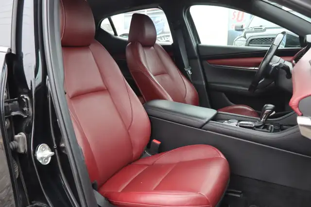 2024 Mazda MAZDA3 - Photo 18