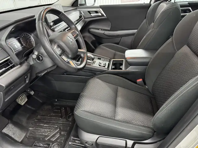 Mitsubishi Outlander Le S-Awc 7 Passagers 2023 a vendre - Photo 14