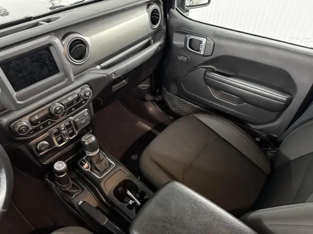 Jeep Gladiator Sport S 4x4 2021 à vendre - Photo 18