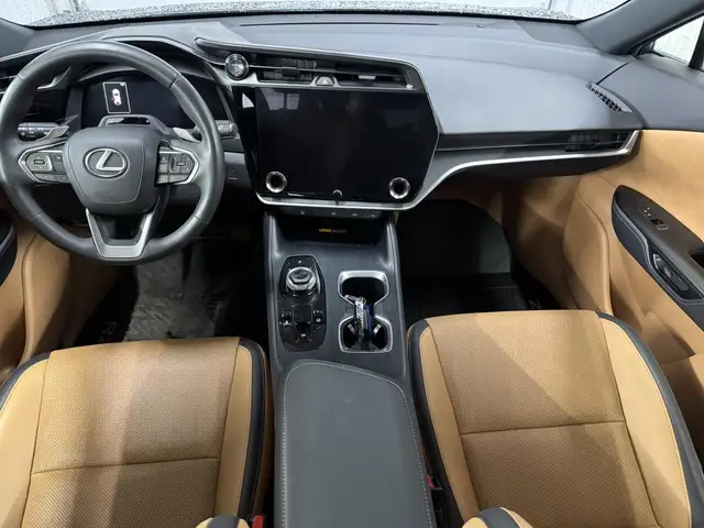 Lexus RZ RZ 450e AWD 2023 à vendre - Photo 19
