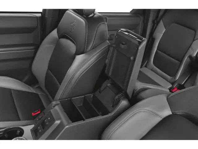 2026 Ford Bronco Outer Banks - Photo 11