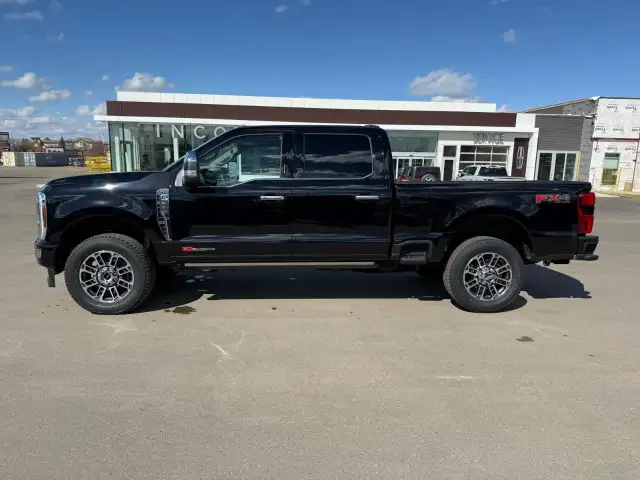 2026 Ford F-350 Platinum - Photo 2
