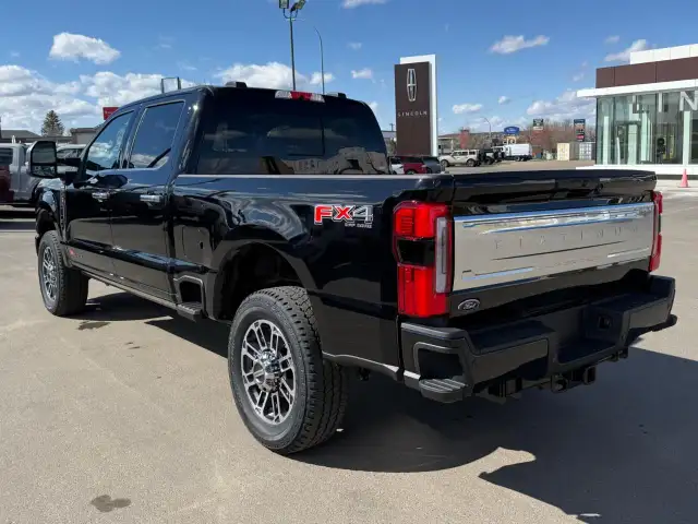 2026 Ford F-350 Platinum - Photo 3