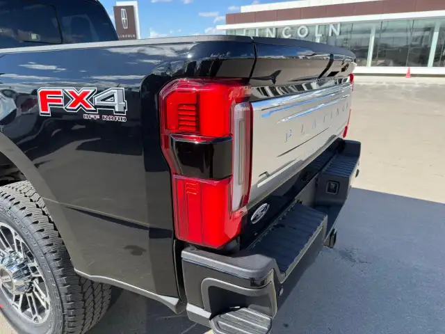 2026 Ford F-350 Platinum - Photo 12