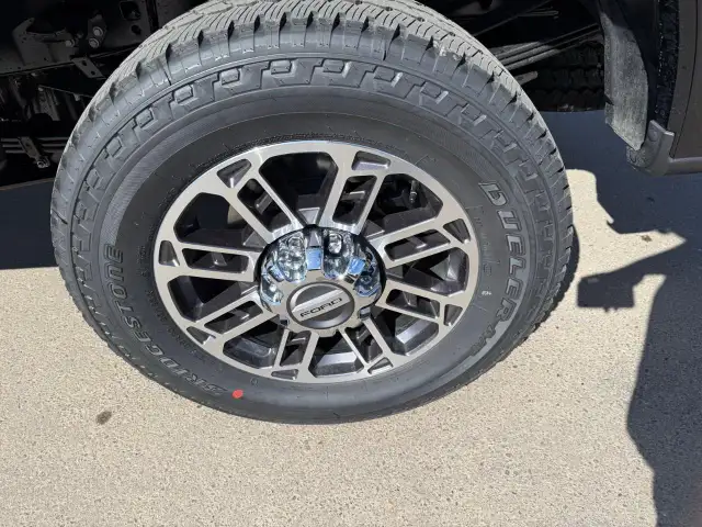 2026 Ford F-350 Platinum - Photo 13