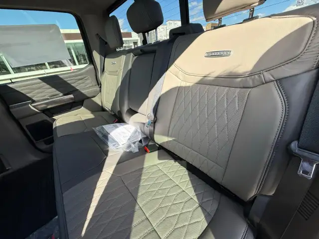 2026 Ford F-350 Platinum - Photo 14