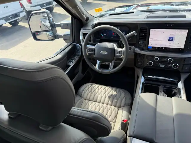 2026 Ford F-350 Platinum - Photo 18