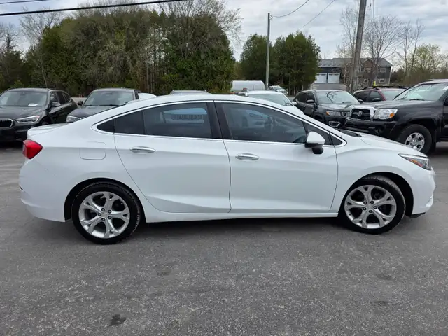2017 Chevrolet Cruze Premier - Photo 6