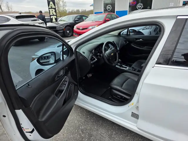 2017 Chevrolet Cruze Premier - Photo 9