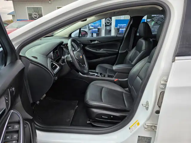 2017 Chevrolet Cruze Premier - Photo 11