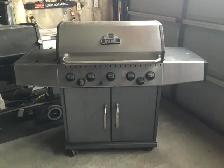 5 BURNER NATURAL GAS BBQ (NOT PROPANE)