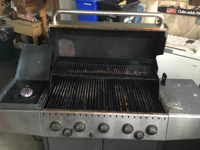 5 BURNER NATURAL GAS BBQ (NOT PROPANE) - Photo 4