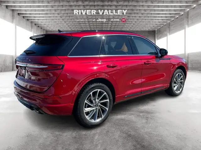 2025 Lincoln Corsair - Photo 3