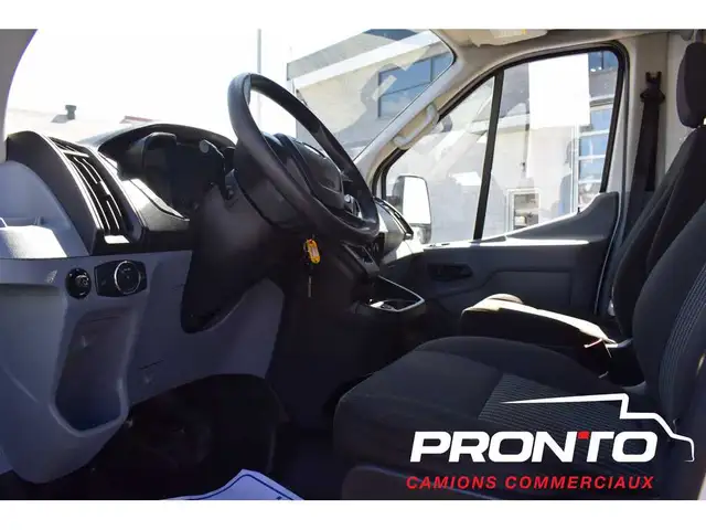 2019 Ford Transit T-250  Cube 12 Pieds  Rampe de Chargement - Photo 11