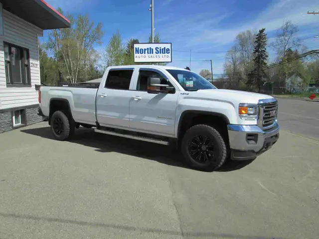 2016 GMC 1 Ton SLE - Photo 3