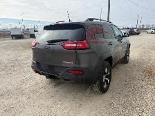 2018 Jeep Cherokee Trailhawk 4WD - Photo 4