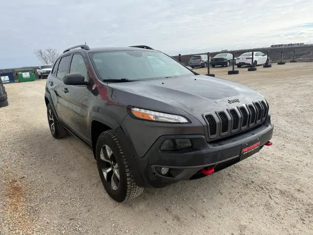 2018 Jeep Cherokee Trailhawk 4WD - Photo 5