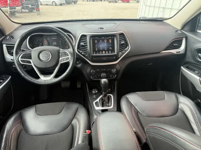 2018 Jeep Cherokee Trailhawk 4WD - Photo 10