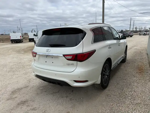 2018 Infiniti QX60 AWD - Photo 4
