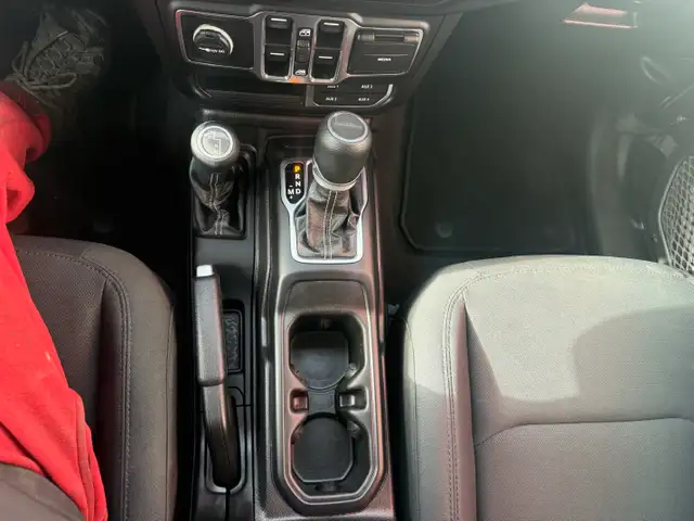 2020 Jeep Gladiator Overland - Photo 14