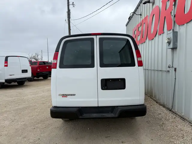 2020 Chevrolet Express 2500 Cargo - Photo 3