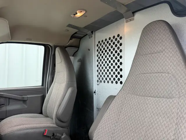 2020 Chevrolet Express 2500 Cargo - Photo 10