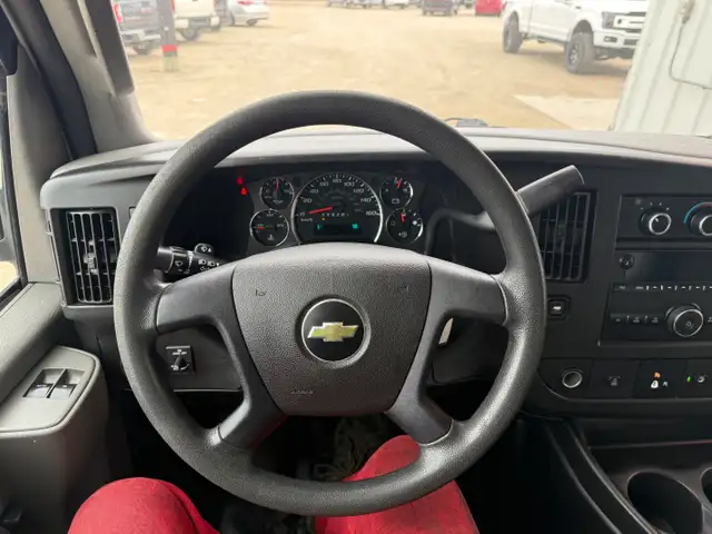 2020 Chevrolet Express 2500 Cargo - Photo 11