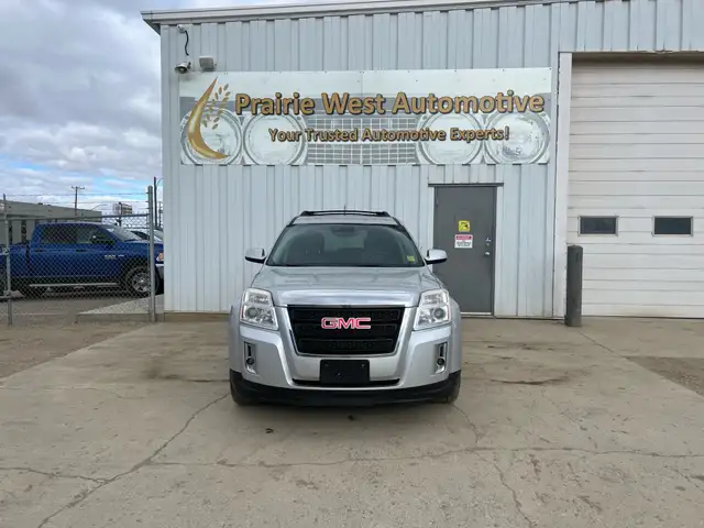 2013 GMC Terrain AWD SLT | No Reported Accidents | Command Start - Photo 2