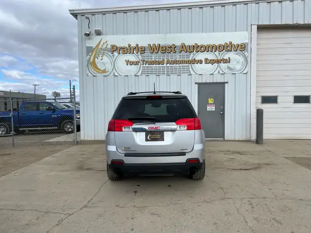 2013 GMC Terrain AWD SLT | No Reported Accidents | Command Start - Photo 6